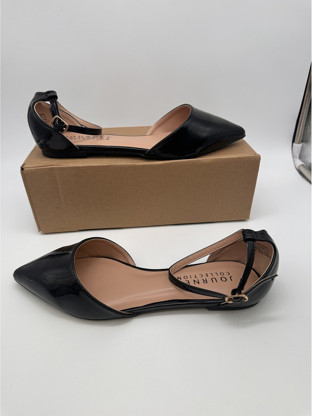 Journee Collection Women's WD-Reba Patent Black Flats